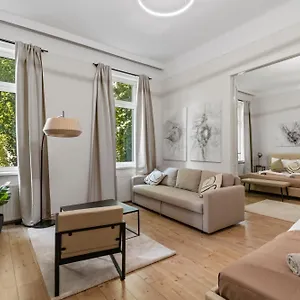 Stylish Apartment, Next To Schloss Belvedere Apartment Vienna